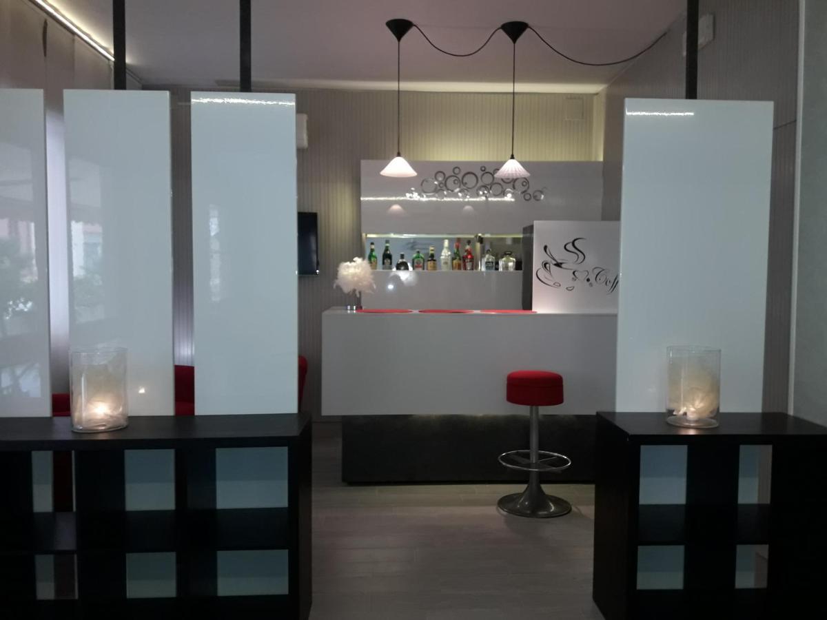 Hotel Condor-New 2024-Con Piscina Riccione Bagian luar foto