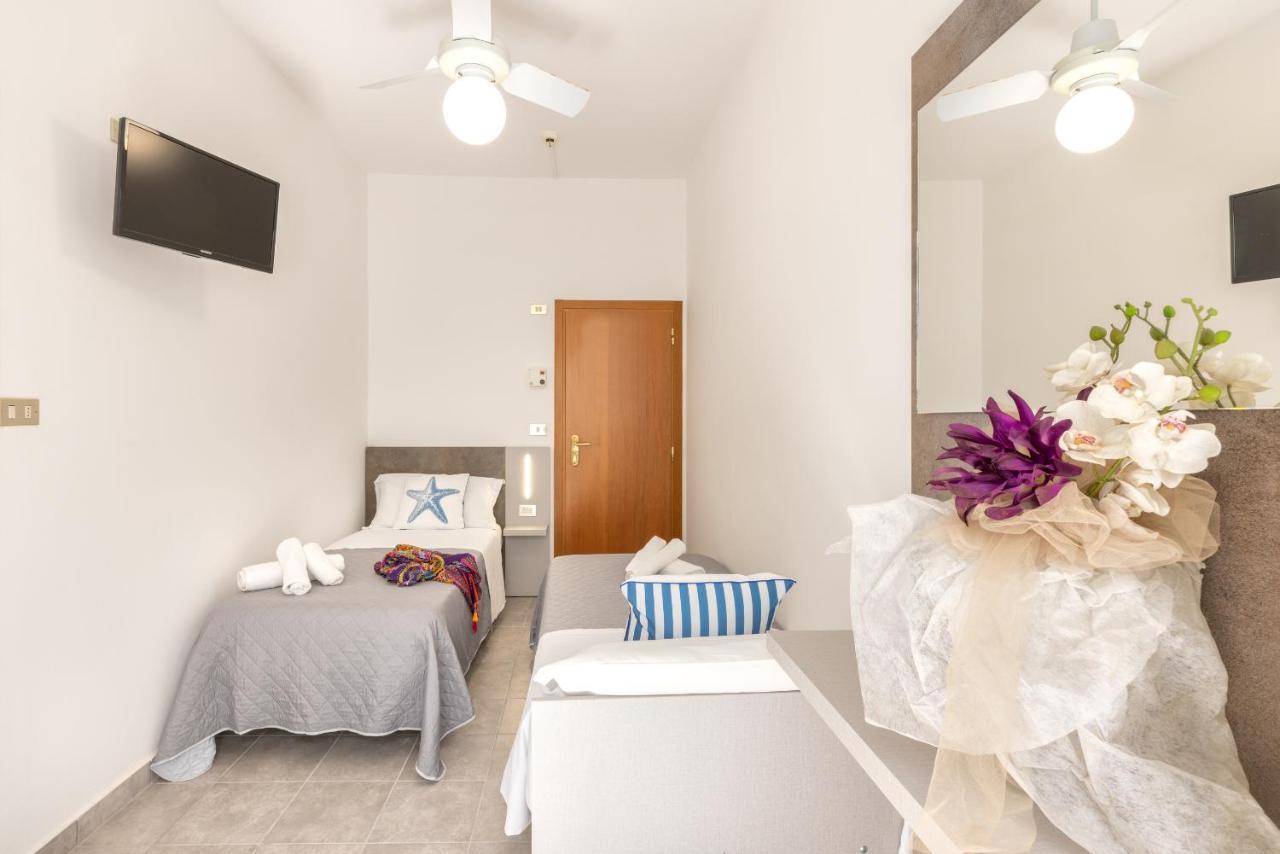 Hotel Condor-New 2024-Con Piscina Riccione Bagian luar foto