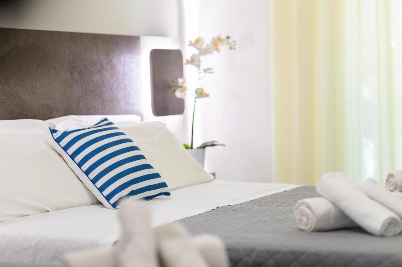 Hotel Condor-New 2024-Con Piscina Riccione Bagian luar foto