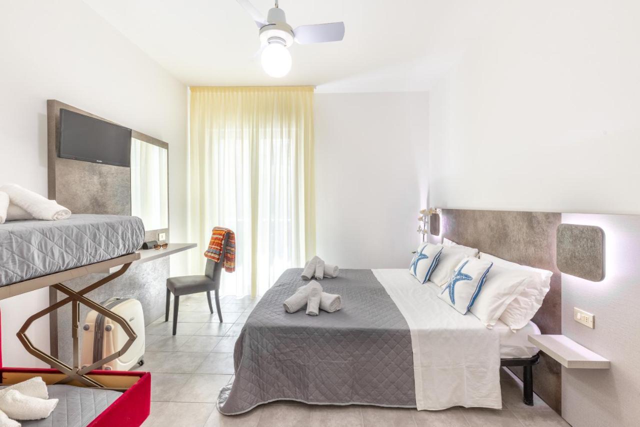 Hotel Condor-New 2024-Con Piscina Riccione Bagian luar foto
