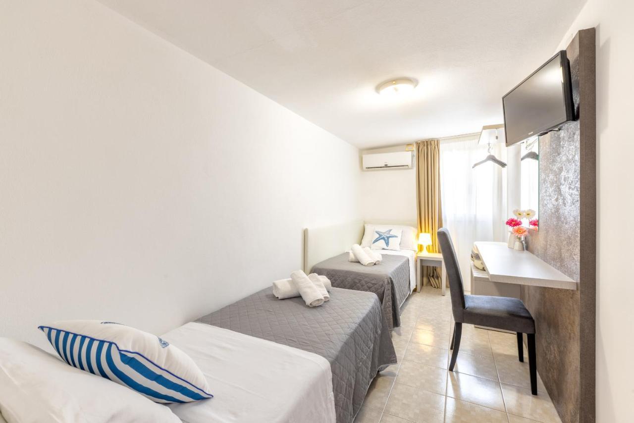 Hotel Condor-New 2024-Con Piscina Riccione Bagian luar foto