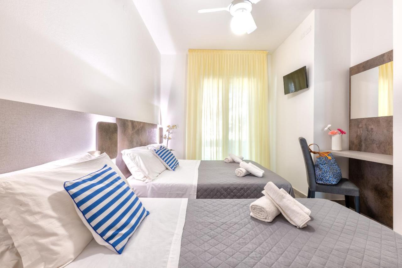 Hotel Condor-New 2024-Con Piscina Riccione Bagian luar foto